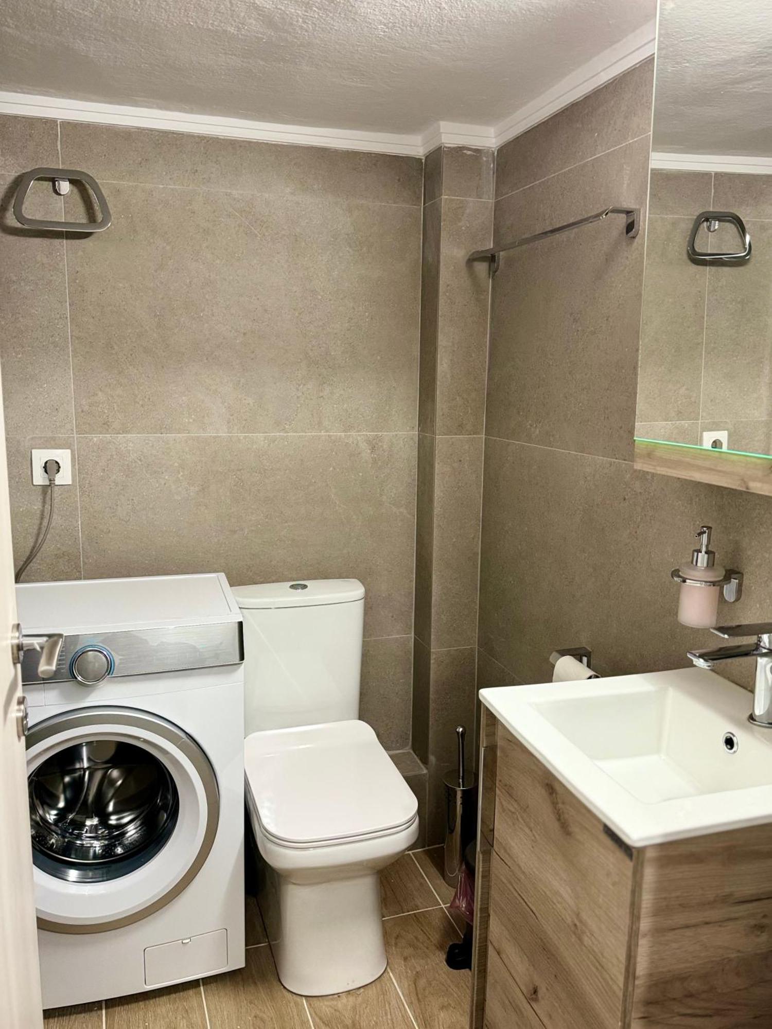 Koi Apartment Toumba Skg Солун Екстериор снимка